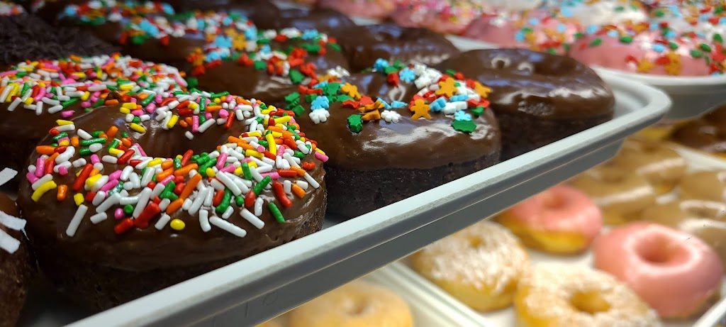 Donut Street Café | 13464 CA-88, Lockeford, CA 95237, USA | Phone: (209) 639-9405