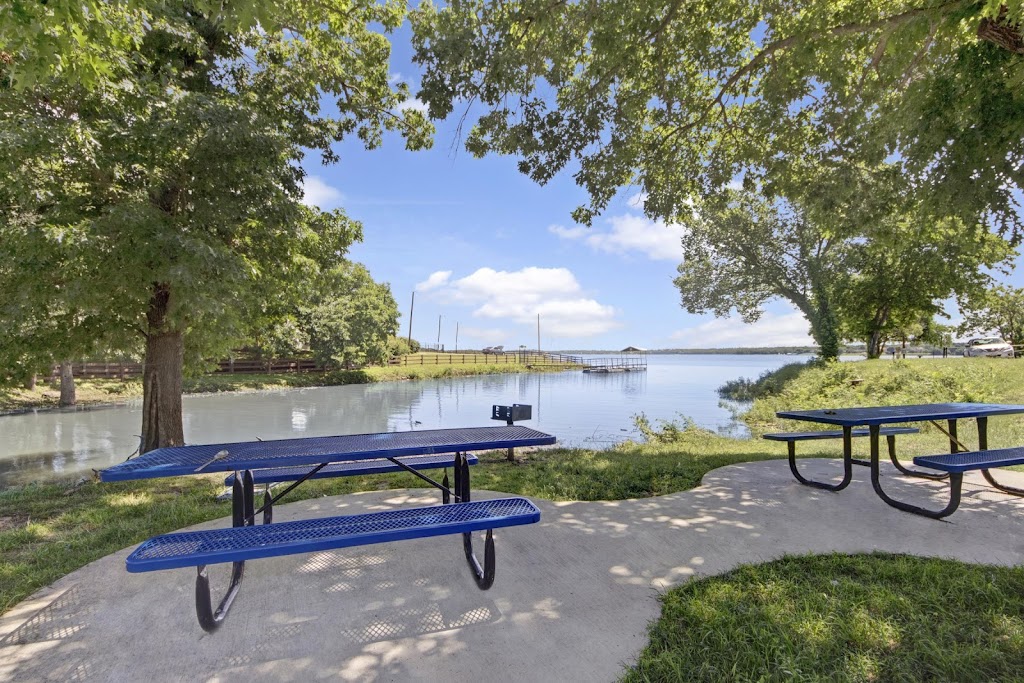 El Lago II | 5701 Martin St, Fort Worth, TX 76119, USA | Phone: (817) 478-2411
