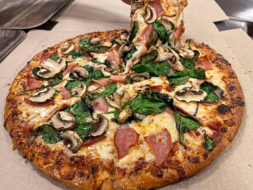 Dominos Pizza | 114 E Market St, Celina, OH 45822, USA | Phone: (419) 586-8888