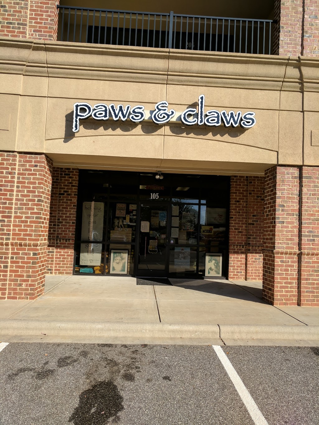 Village Paws and Claws | 710 N Broad St, Mooresville, NC 28115, USA | Phone: (704) 660-1139
