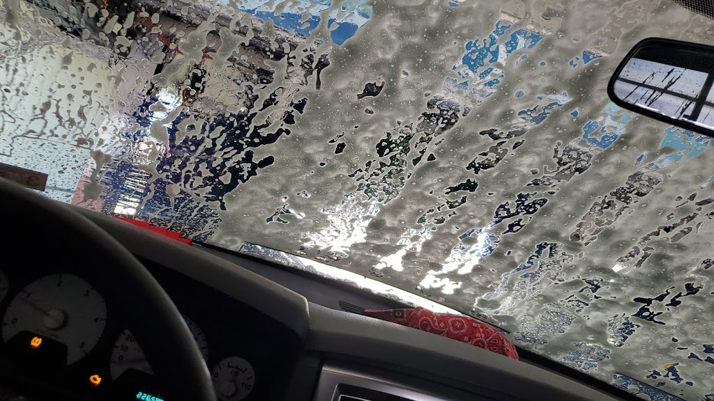 Dixies Car Wash | 1610 E 30th Ave, Hutchinson, KS 67502, USA | Phone: (620) 663-6400