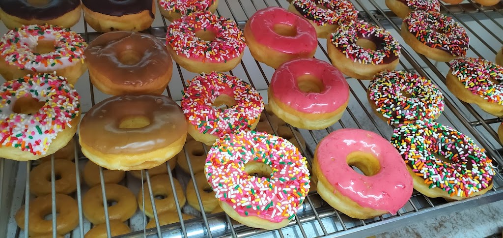 Randol Donut | 1610 W Randol Mill Rd, Arlington, TX 76012, USA | Phone: (817) 860-8898