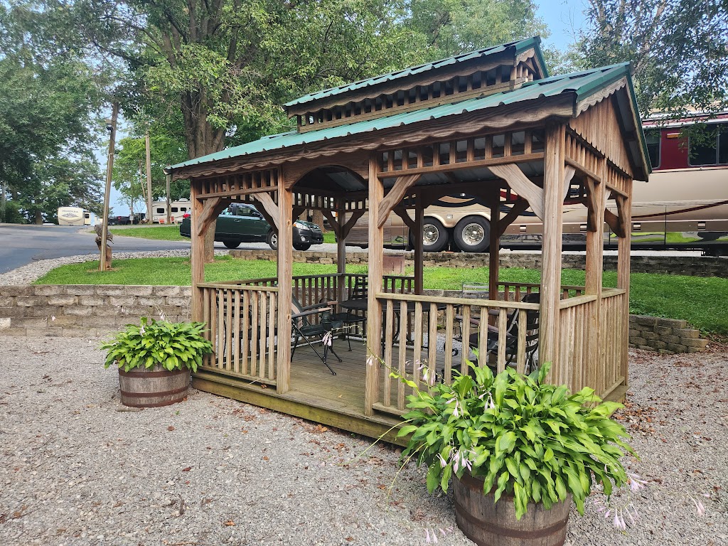 Chimney Rock RV Park | 220 Chimney Rock Rd, Harrodsburg, KY 40330, USA | Phone: (859) 748-5252