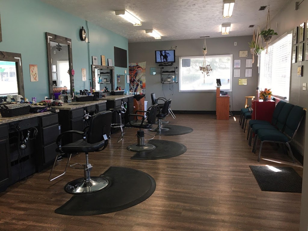 Bellevues Olde Towne Barber and Beauty. | 2304 Lincoln Rd M7, Bellevue, NE 68005, USA | Phone: (402) 292-3682