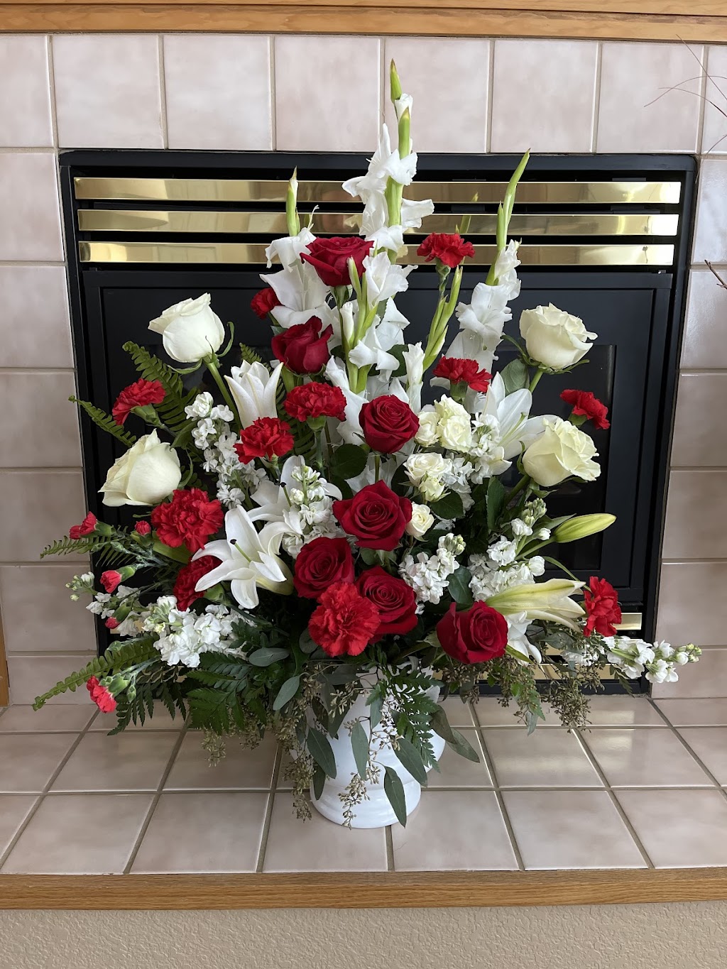 Sues Floral & Fine Art Gifts | 474 N Santa Fe Ave, Fountain, CO 80817, USA | Phone: (719) 390-3331