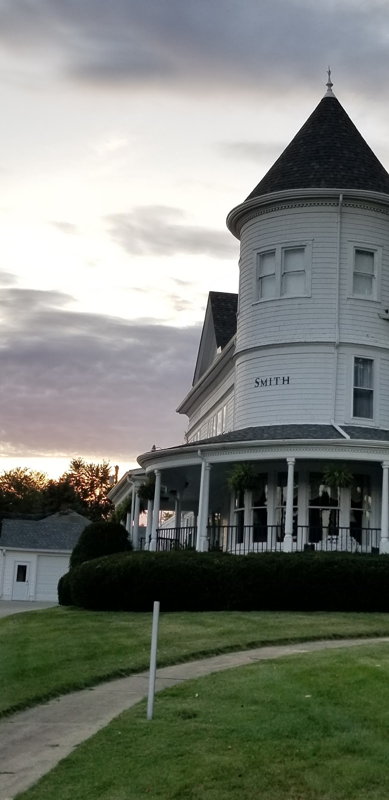 Reynolds-Smith Funeral Home | 327 N South St, Wilmington, OH 45177, USA | Phone: (937) 382-2323