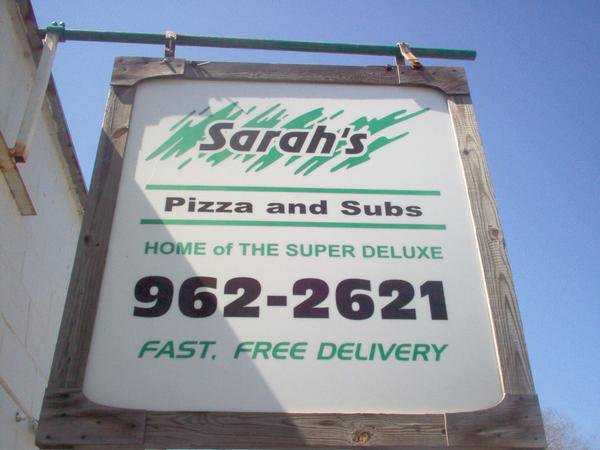 Sarahs Pizza Lewisburg | 219 E Cumberland St, Lewisburg, OH 45338, USA | Phone: (937) 962-2621