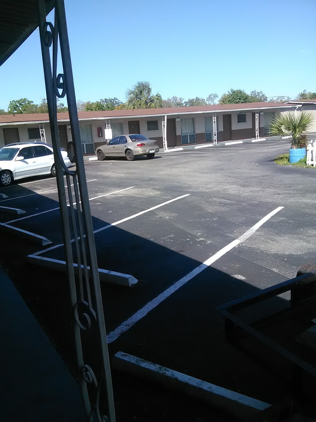 Sands Motel | 2400 S Orange Blossom Trl, Orlando, FL 32805 | Phone: (407) 841-3830