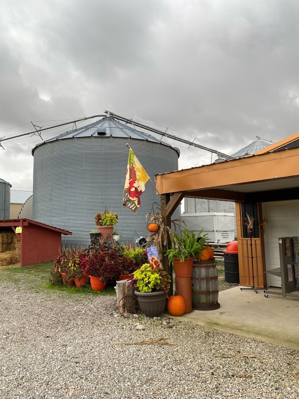 Lohstroh Family Farms | 15632 OH-56 se, Mt Sterling, OH 43143, USA | Phone: (740) 869-4208