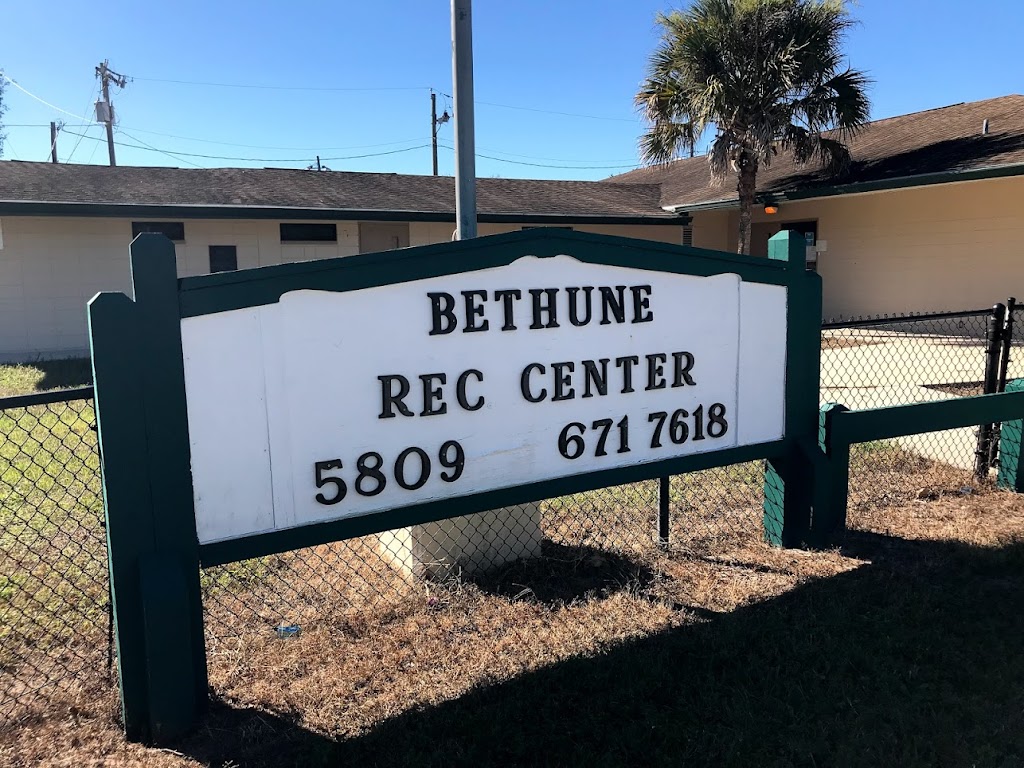 Bethune Park | 5809 Edina St, Wimauma, FL 33598, USA | Phone: (813) 672-7881