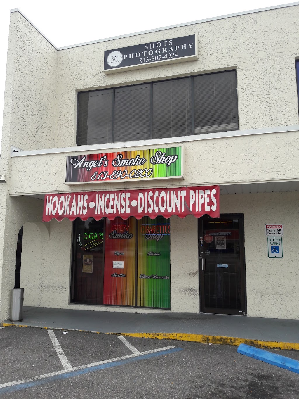 Collectibles & Pipes Fun Shop | 4040 W Waters Ave #101, Tampa, FL 33614, USA | Phone: (813) 890-0200