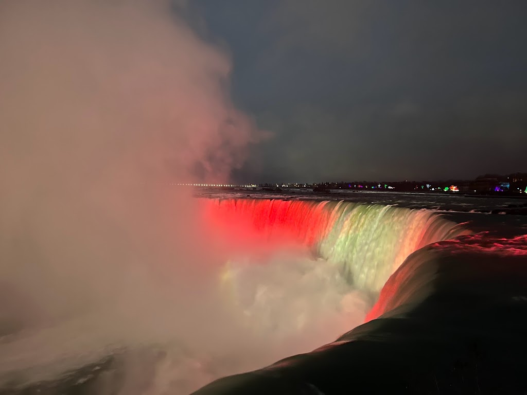 Enjoy the Beauty of the Falls | 7745 Pender St, Niagara Falls, ON L2G 0H3, Canada | Phone: (905) 359-9504