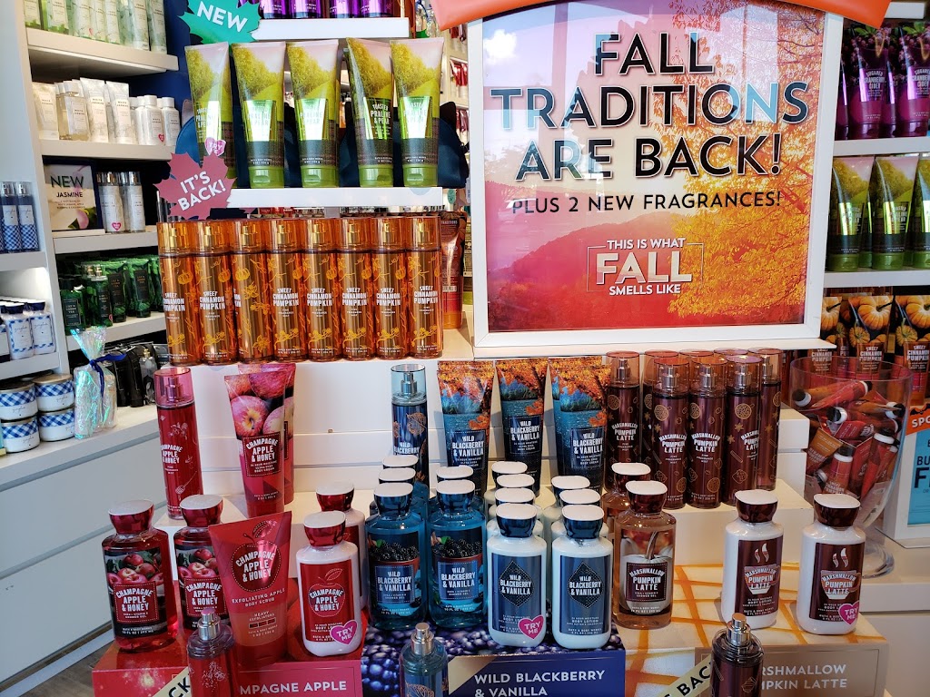 Bath & Body Works | 10075 Crossing Wy, Denham Springs, LA 70726, USA | Phone: (225) 271-2020