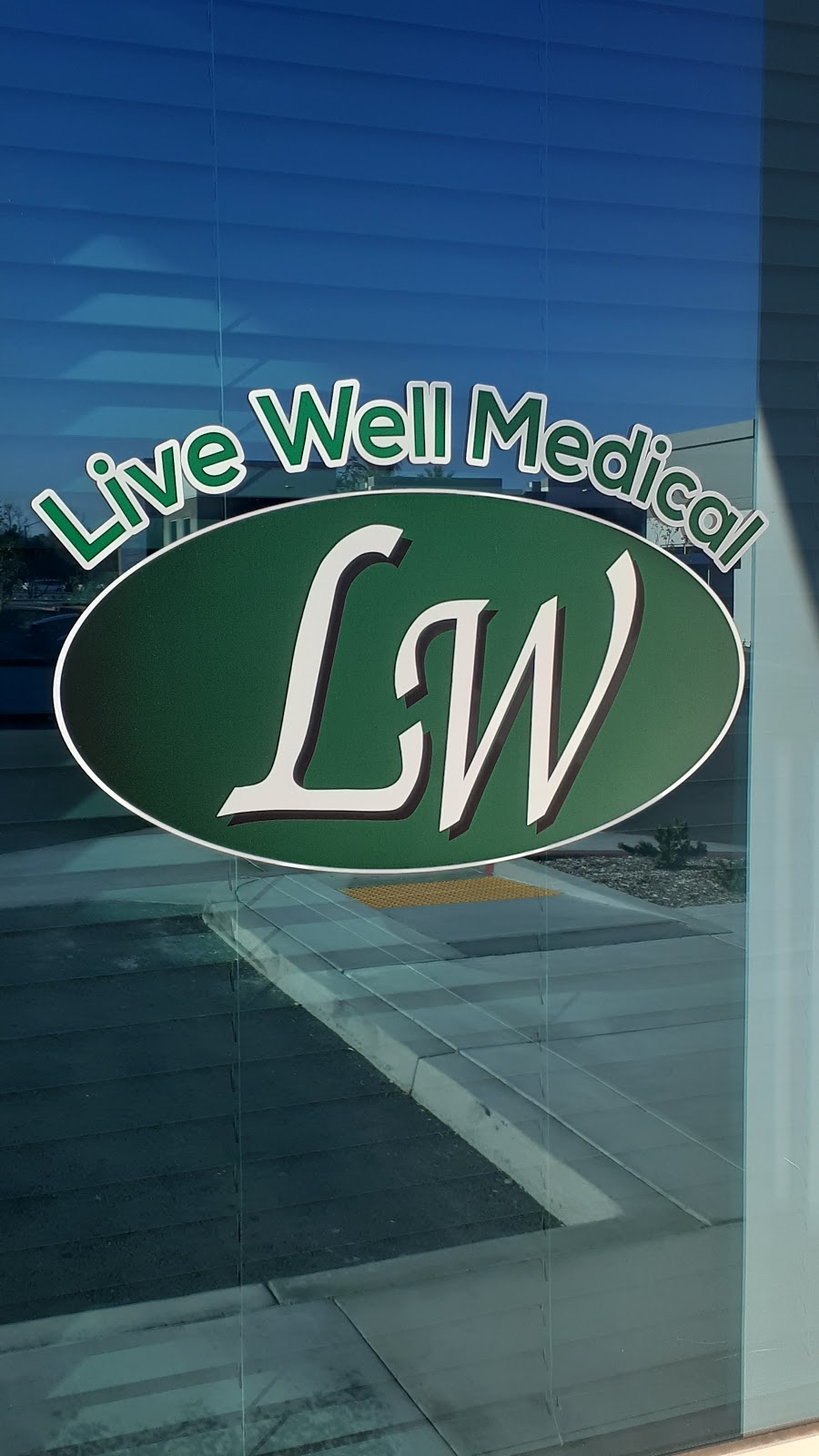 Live Well Medical | 21810 Van Buren Boulevard, Riverside, CA 92518, USA | Phone: (951) 444-9953