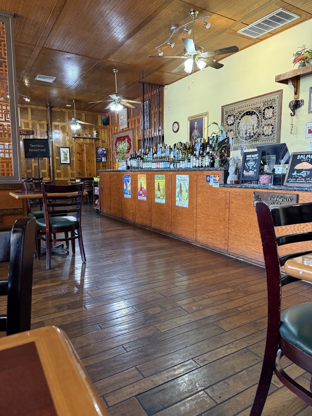 Mom Can Cook Thai Kitchen | 18358 Soledad Canyon Rd, Santa Clarita, CA 91387, USA | Phone: (661) 251-8103