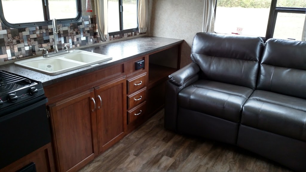 Kunes Freedom RV | 825 Addison Rd, Slinger, WI 53086, USA | Phone: (262) 644-7722