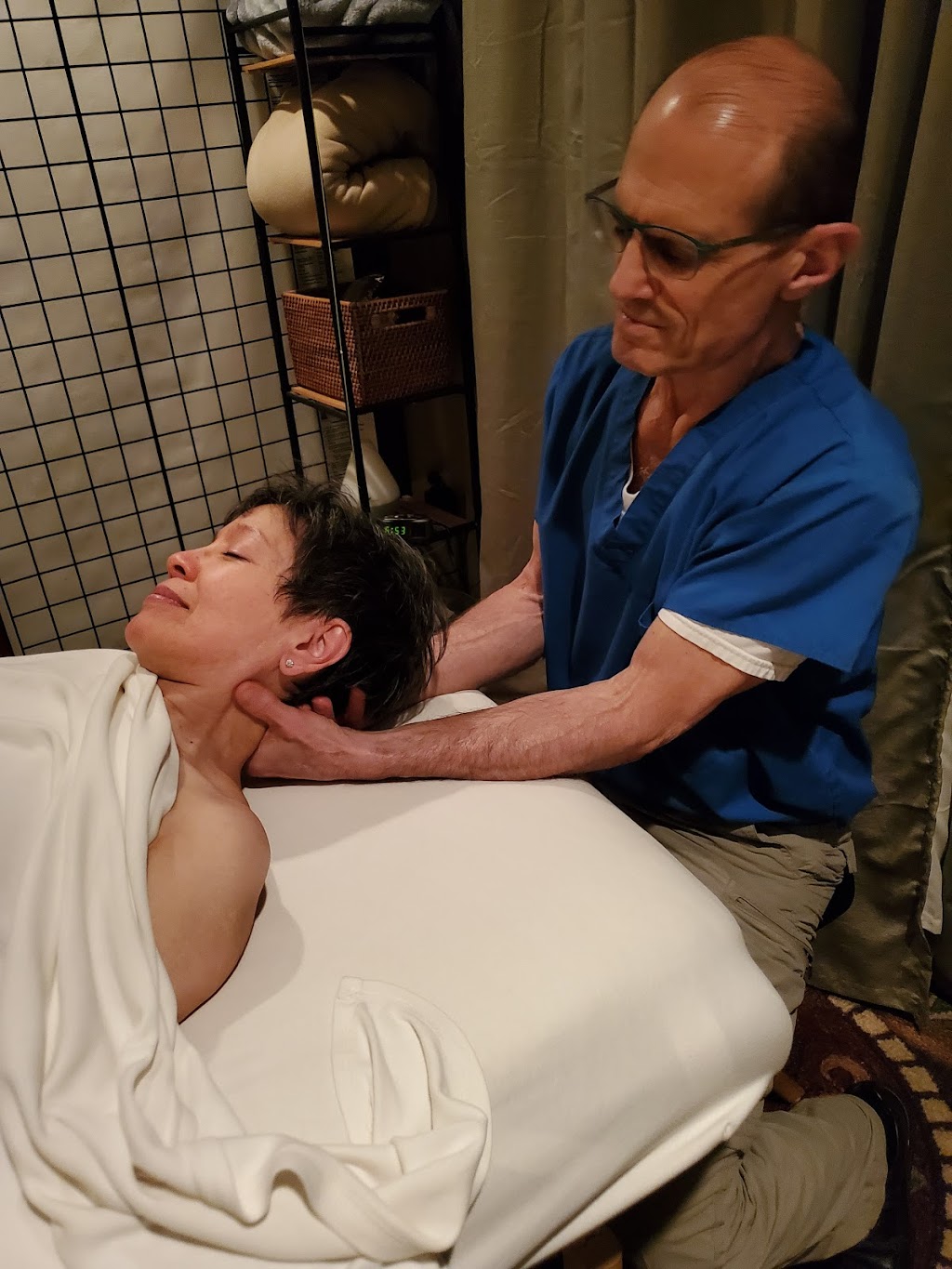 The Right Massage Therapy | 9 Park St, Edgewater, NJ 07020, USA | Phone: (201) 966-5015