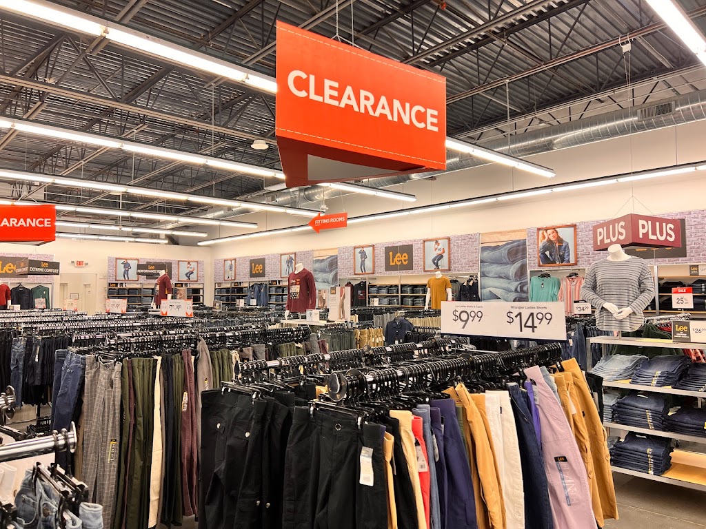 Lee Wrangler Clearance Center | 5205 Airways Blvd #200, Southaven, MS 38671, USA | Phone: (662) 349-2627