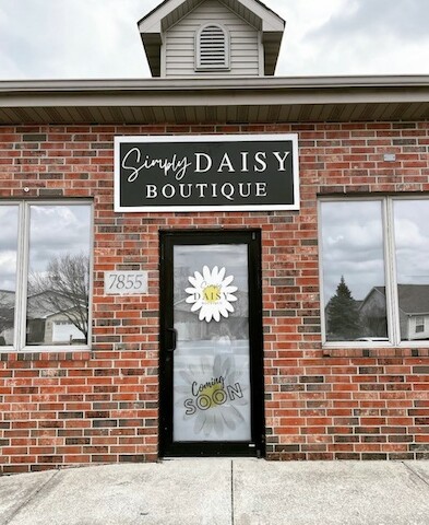 Simply Daisy Boutique | 7855 E 108th Ave, Winfield, IN 46307, USA | Phone: (219) 921-3166