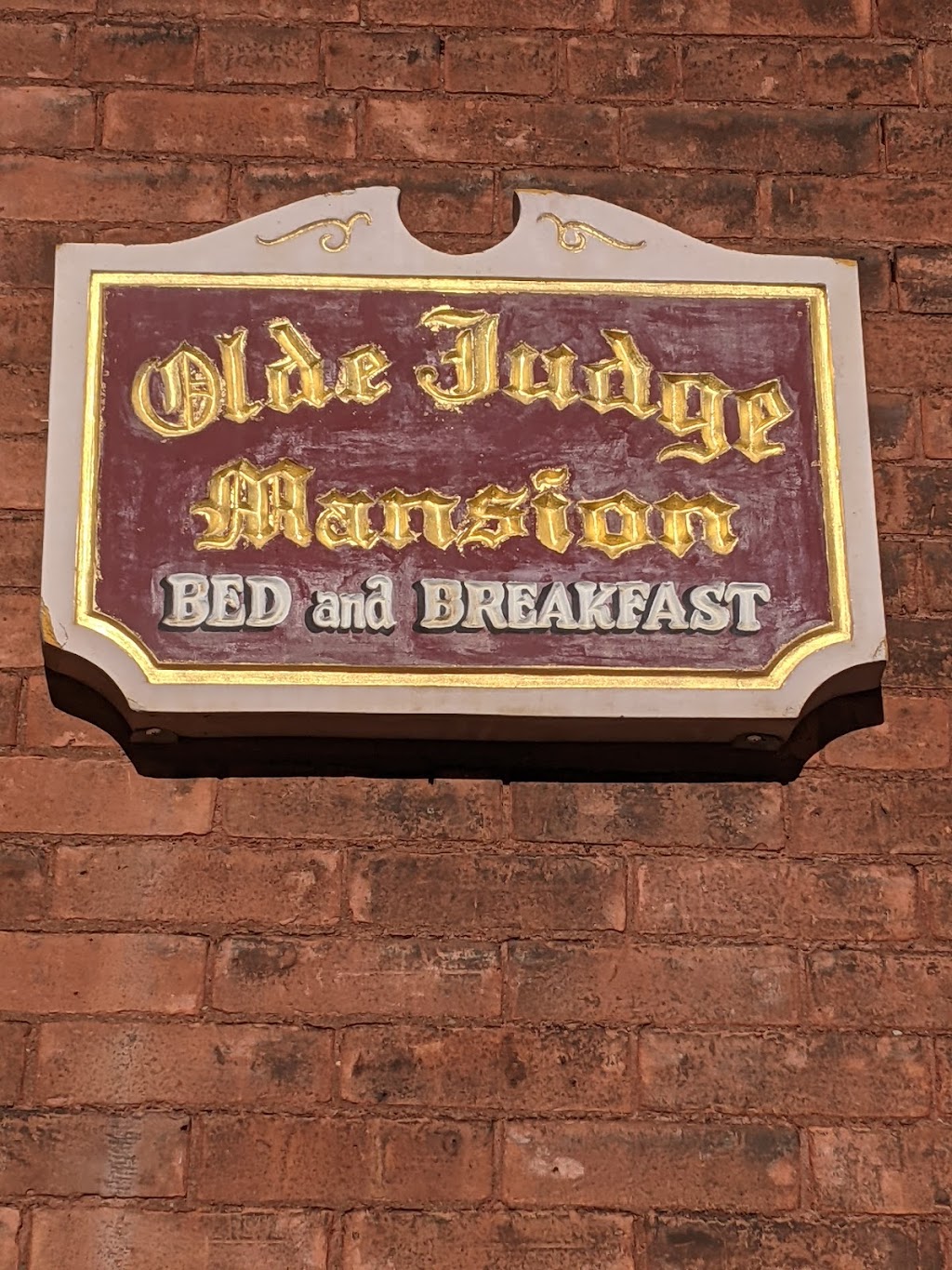 Olde Judge Mansion B & B | 3300 6th Ave, Troy, NY 12180, USA | Phone: (518) 274-5698