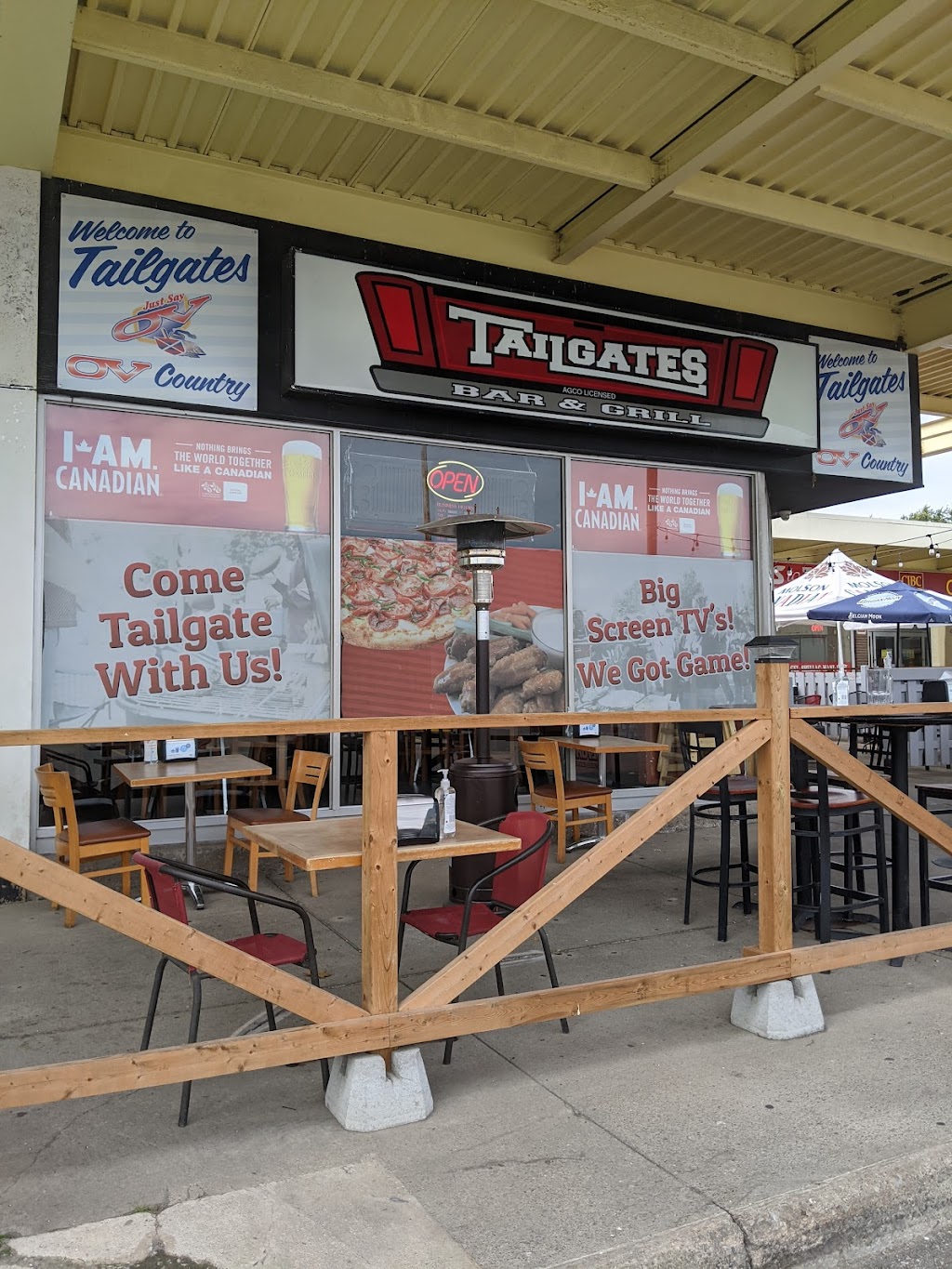 Tailgates Bar & Grill | 200 Fitch St, Welland, ON L3C 4V9, Canada | Phone: (905) 714-9999