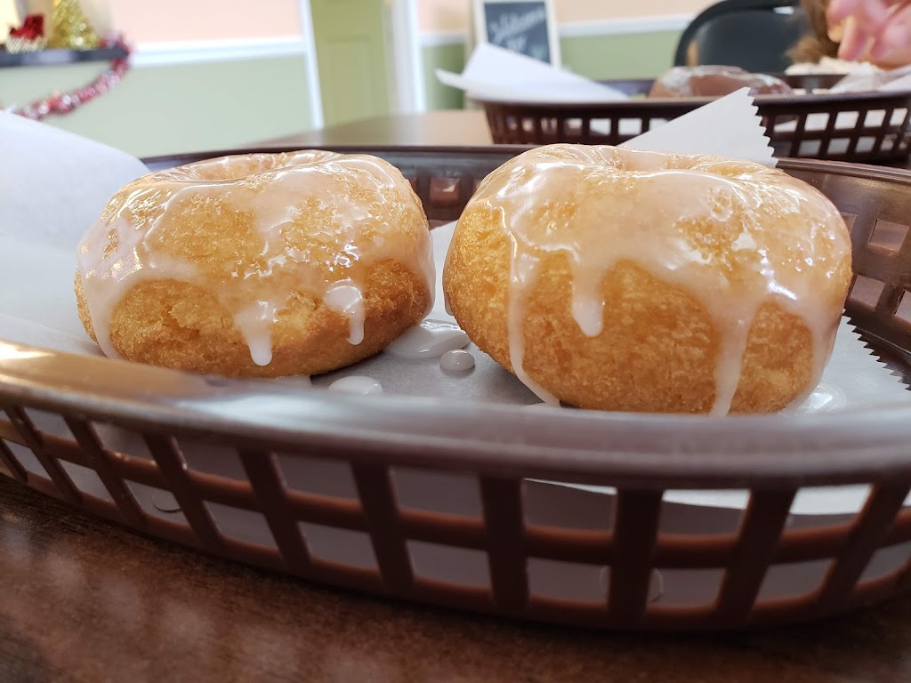 Valencia Donut Co. | 1177 Pittsburgh Rd, Valencia, PA 16059, USA | Phone: (724) 903-0400