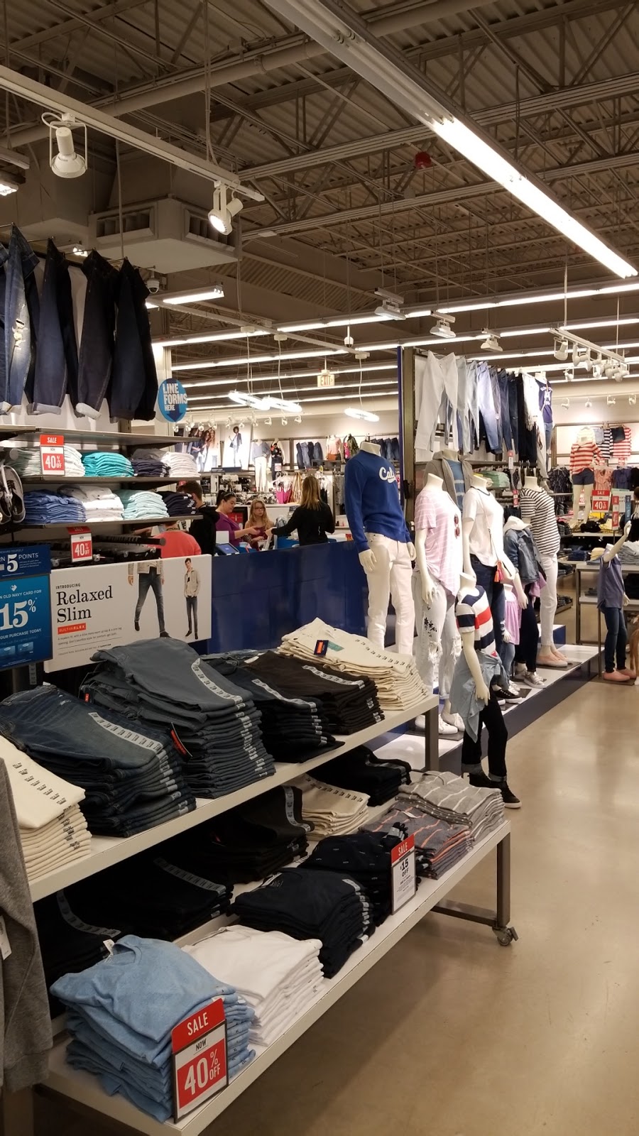 Old Navy | 1635 River Valley Cir S, Lancaster, OH 43130, USA | Phone: (740) 654-4228