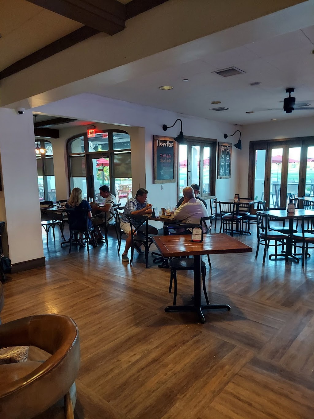 Reds Bar and Grill | 451 N Old Litchfield Rd, Litchfield Park, AZ 85340, USA | Phone: (623) 258-4670