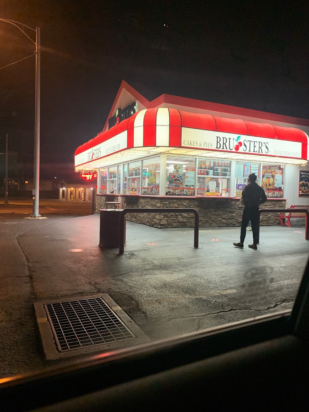 Brusters Real Ice Cream | 49094 Calcutta-Smith Ferry Rd, East Liverpool, OH 43920, USA | Phone: (330) 386-6635