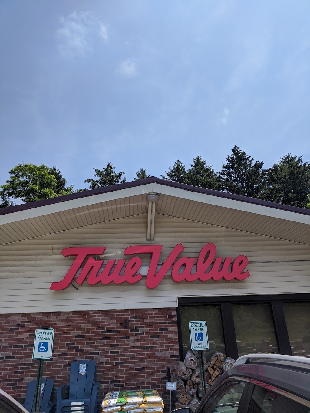 True Value of Moon Township | 1011 Beaver Grade Rd, Moon Twp, PA 15108, USA | Phone: (412) 832-1324