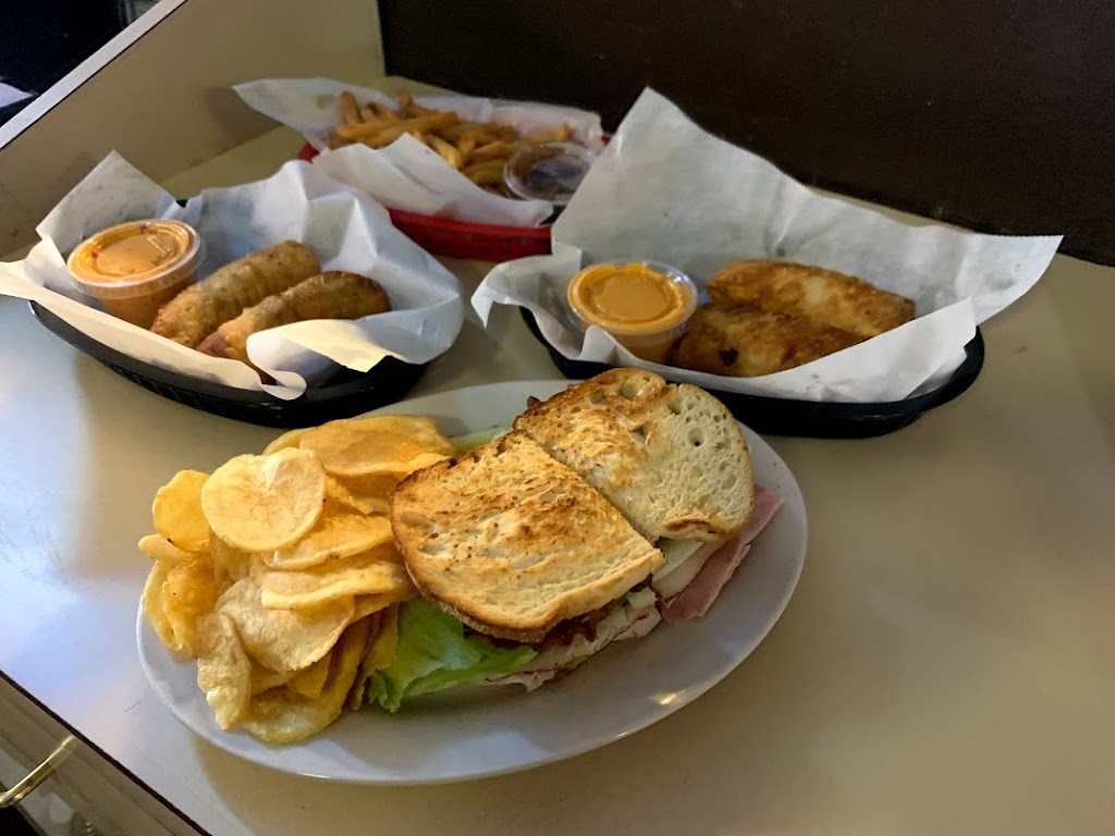 Mister Bs Restaurant | 2201 Hyde Park Blvd, Niagara Falls, NY 14305, USA | Phone: (716) 298-4028