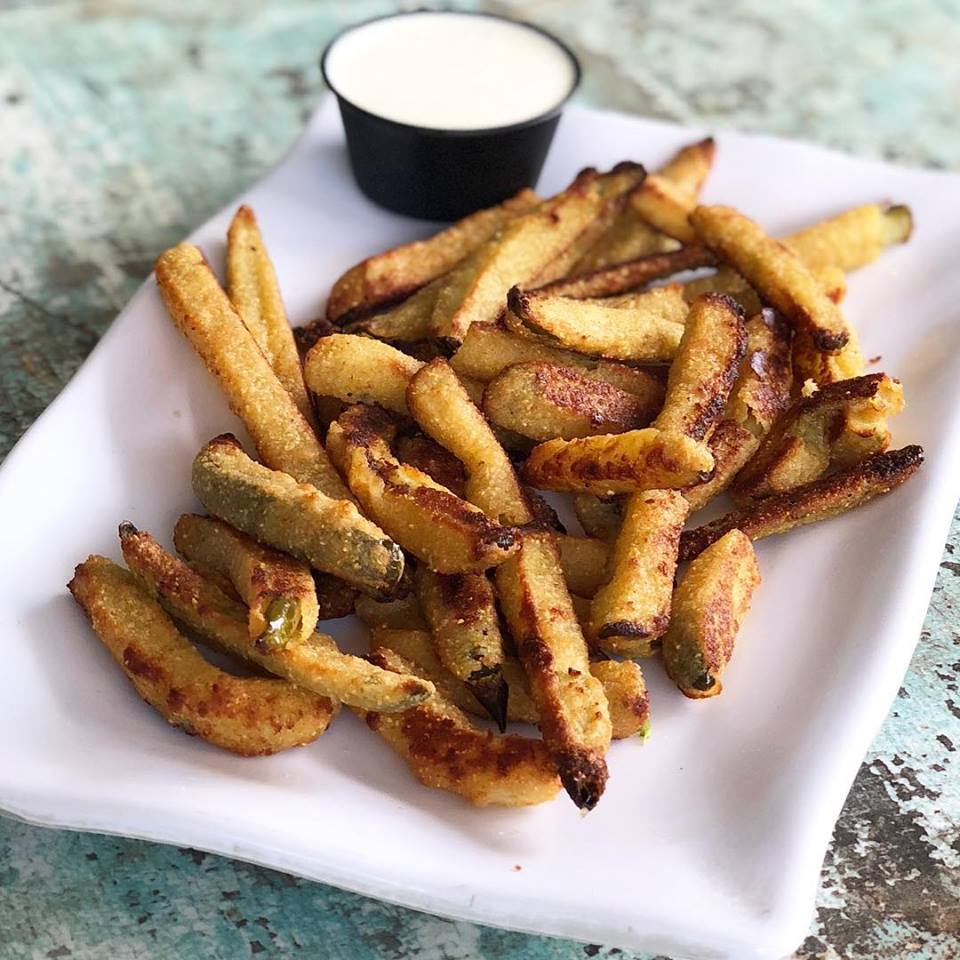 Island Wing Company - Hunters Creek | 2079 W Town Center Blvd, Orlando, FL 32837, USA | Phone: (407) 343-5595