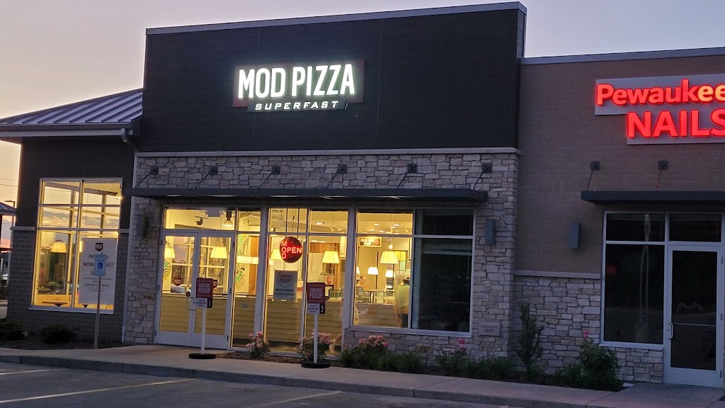 MOD Pizza | 1450 Capitol Dr Suite A, Pewaukee, WI 53072 | Phone: (262) 264-8284