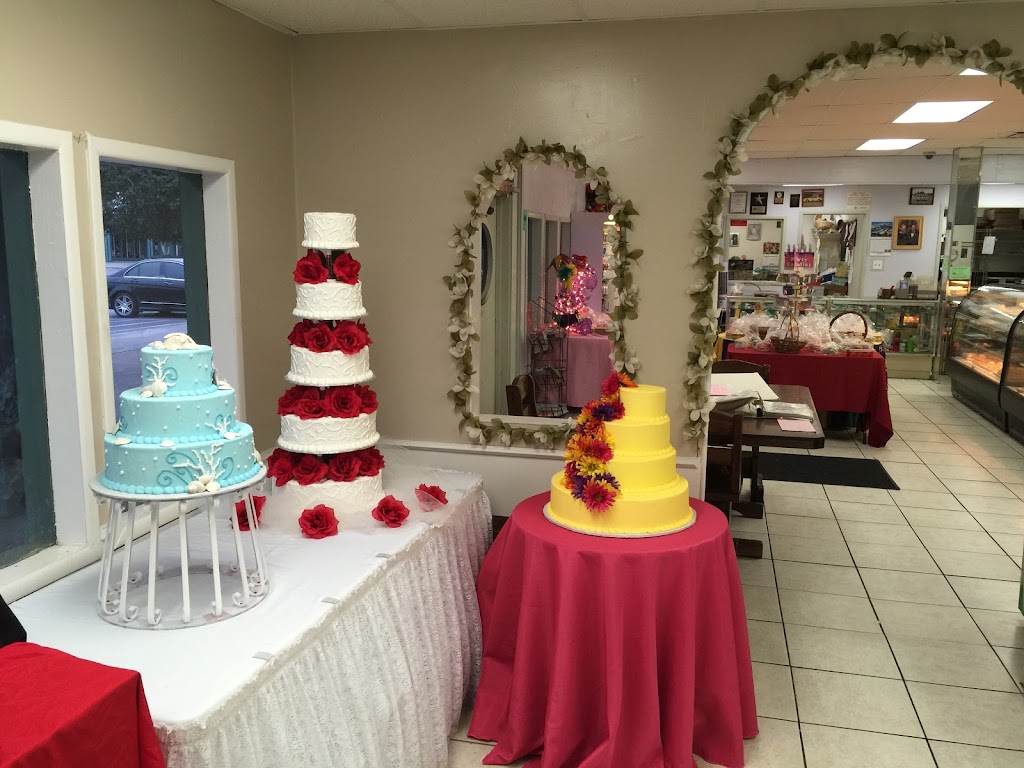 Cakery in The Market On Everhart, 5880 Everhart Road, Corpus