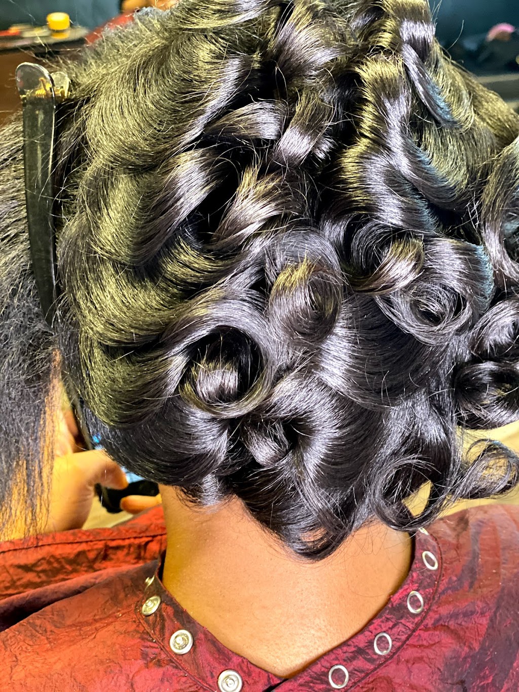 Elevate Hair Studios | 9322 Garfield Blvd, Garfield Heights, OH 44125, USA | Phone: (216) 315-4109