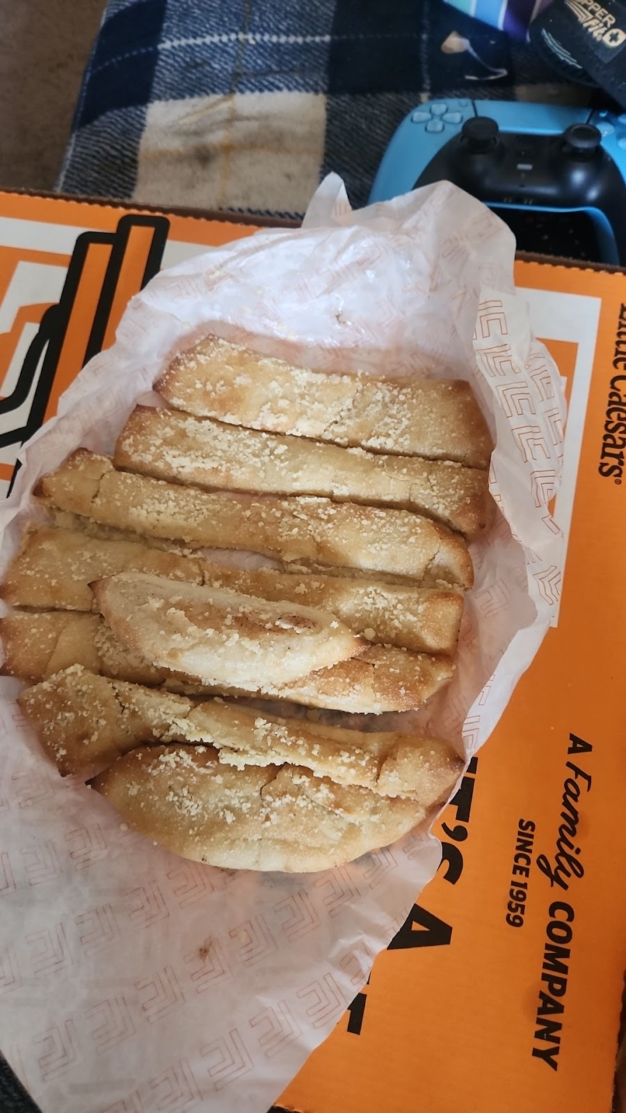 Little Caesars Pizza | 226 E Market St, Celina, OH 45822, USA | Phone: (419) 586-9109