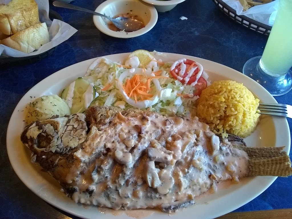 Mariscos La Isla | Av. Waterfill 369, C . Río Bravo, 32550 Juárez, Chih., Mexico | Phone: 656 682 0151