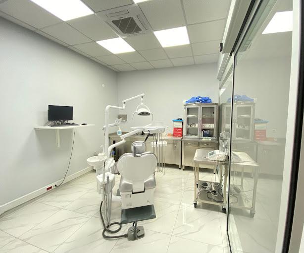 dentuniversalclinic | Rafet Paşa, Yıldırım Beyazıt Cd. No:217 D:C, 35090 Bornova/İzmir, Türkiye | Phone: 0232 520 35 15