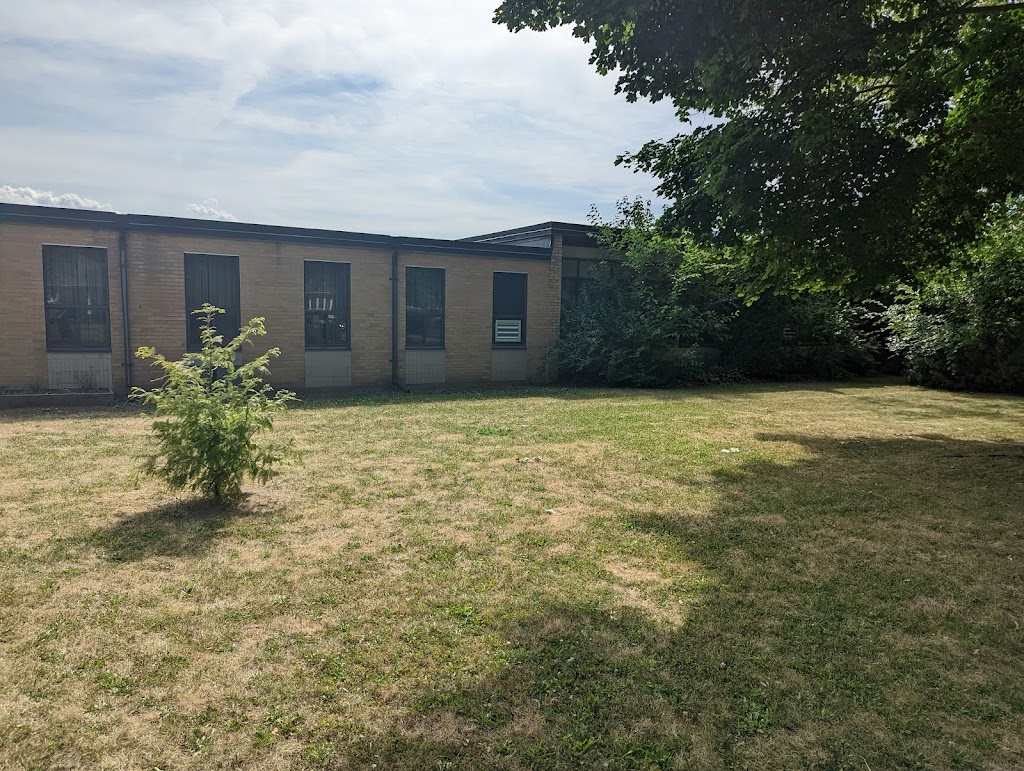 Gracefield Public School | 117 Bayview Dr, St. Catharines, ON L2N 4Z7, Canada | Phone: (905) 934-1411