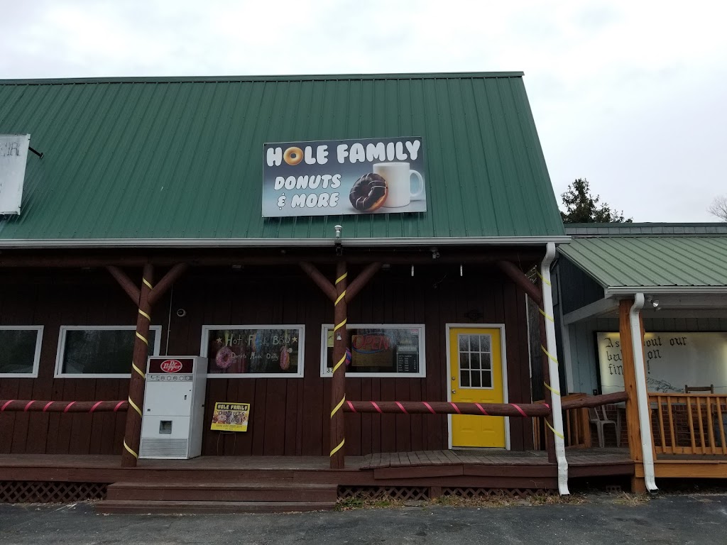 "Hole" Family Donuts And More | 3300 New Kent Hwy, Quinton, VA 23141, USA | Phone: (804) 357-0495