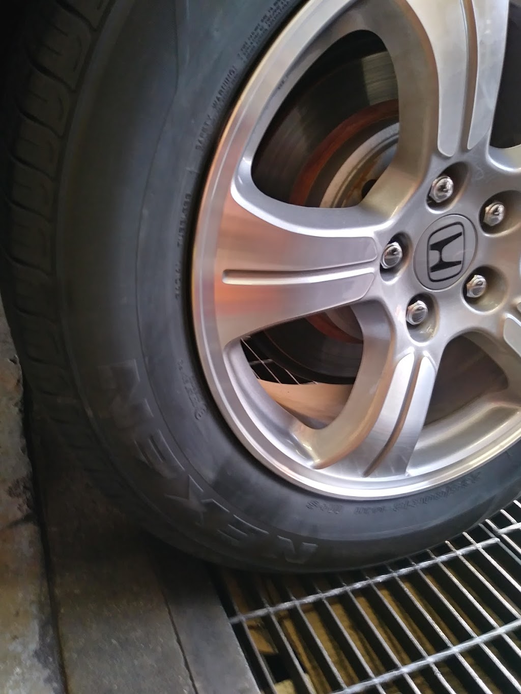 Front Line Tires | 10607 Imperial Hwy., Norwalk, CA 90650, USA | Phone: (562) 929-2900