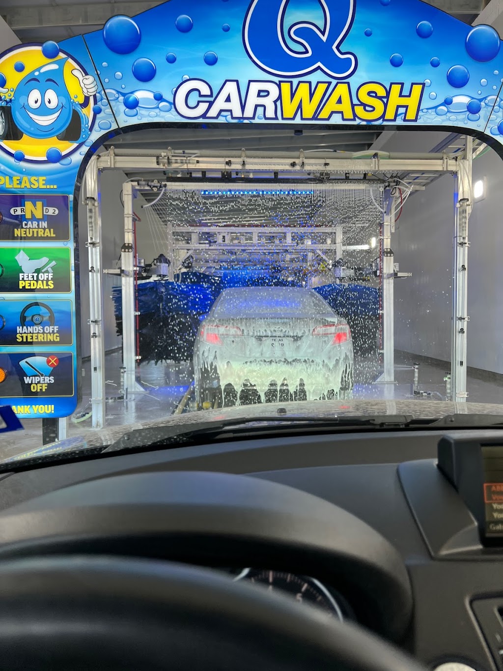 Q Car Wash - Grapevine | 3975 Grapevine Mills Pkwy, Grapevine, TX 76051, USA | Phone: (817) 962-2100