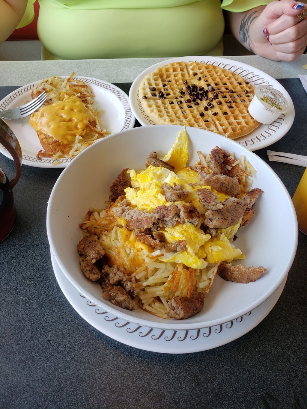 Waffle House | 644 Nashville Pike, Gallatin, TN 37066, USA | Phone: (615) 451-9654