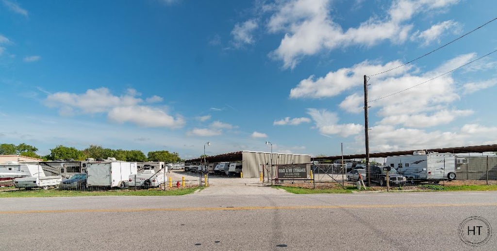 Central Texas Boat & RV Storage | 709 Limmer Loop, Hutto, TX 78634, USA | Phone: (512) 940-1928