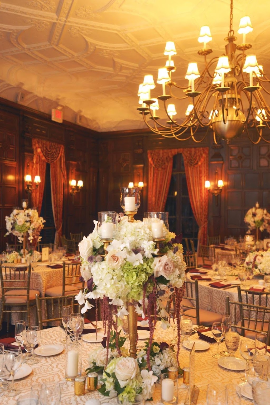 Petals floral & Party Design | 200 Forest Ave, Locust Valley, NY 11560, USA | Phone: (516) 674-9325