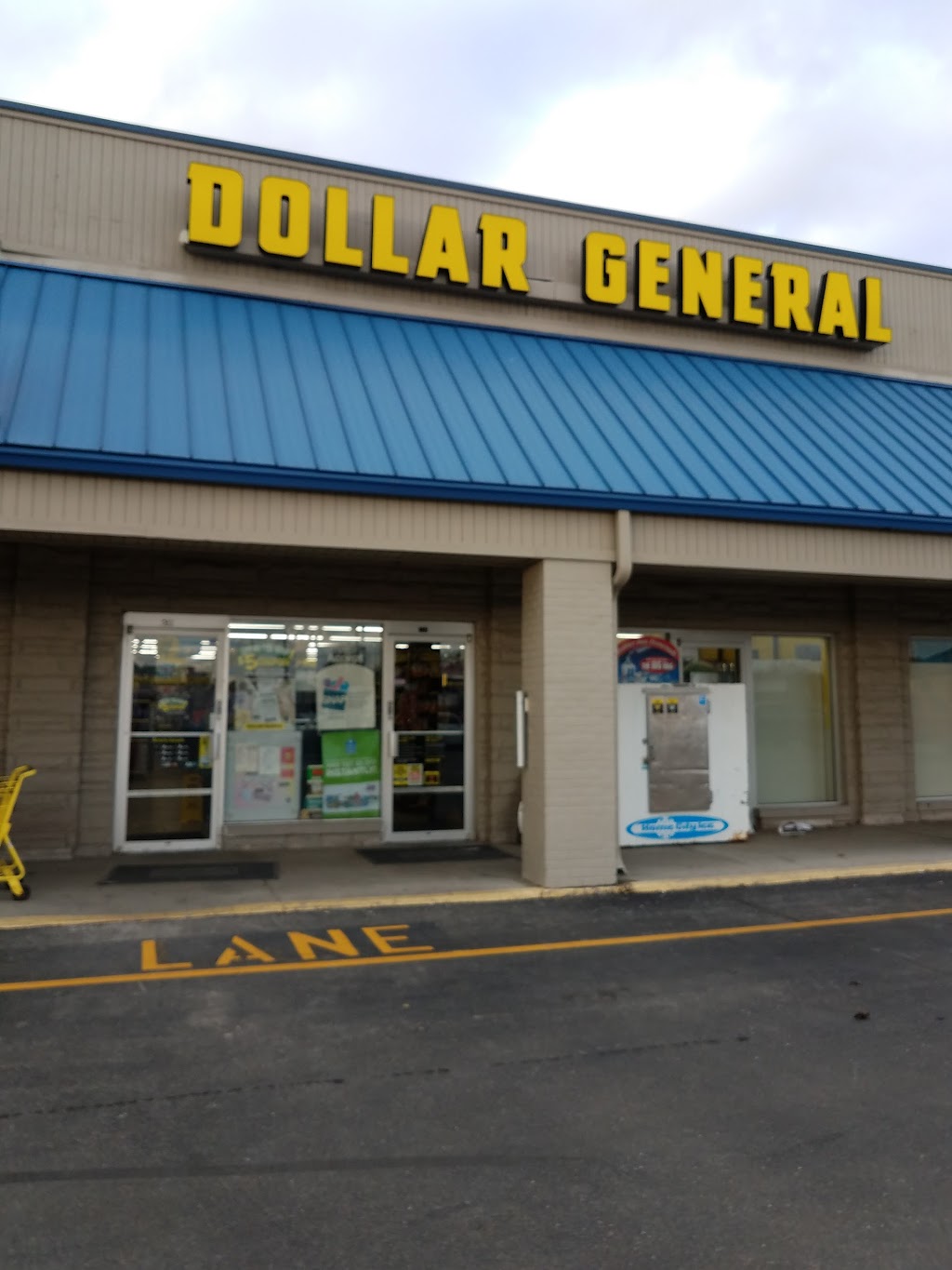 Dollar General | 530 E Main St, Brownsburg, IN 46112, USA | Phone: (317) 939-1194