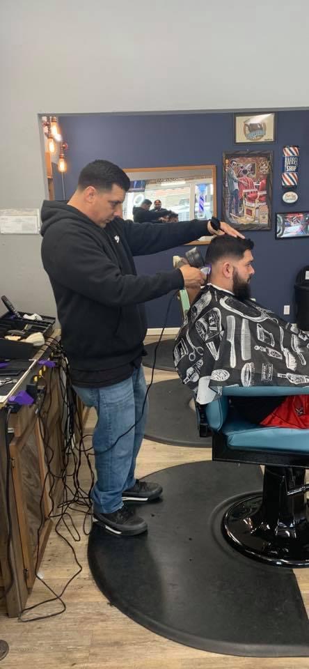 B Street Barbershop | 170 W B St, Dixon, CA 95620, USA | Phone: (707) 693-3330
