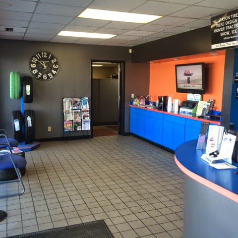 Walker Point S Tire & Service | 5535 Arbor Rd, Lincoln, NE 68514, USA | Phone: (402) 464-3500