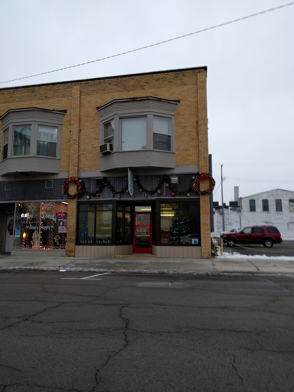 Fostoria Pizza Palace 1610 N County Line St, Fostoria, OH 44830