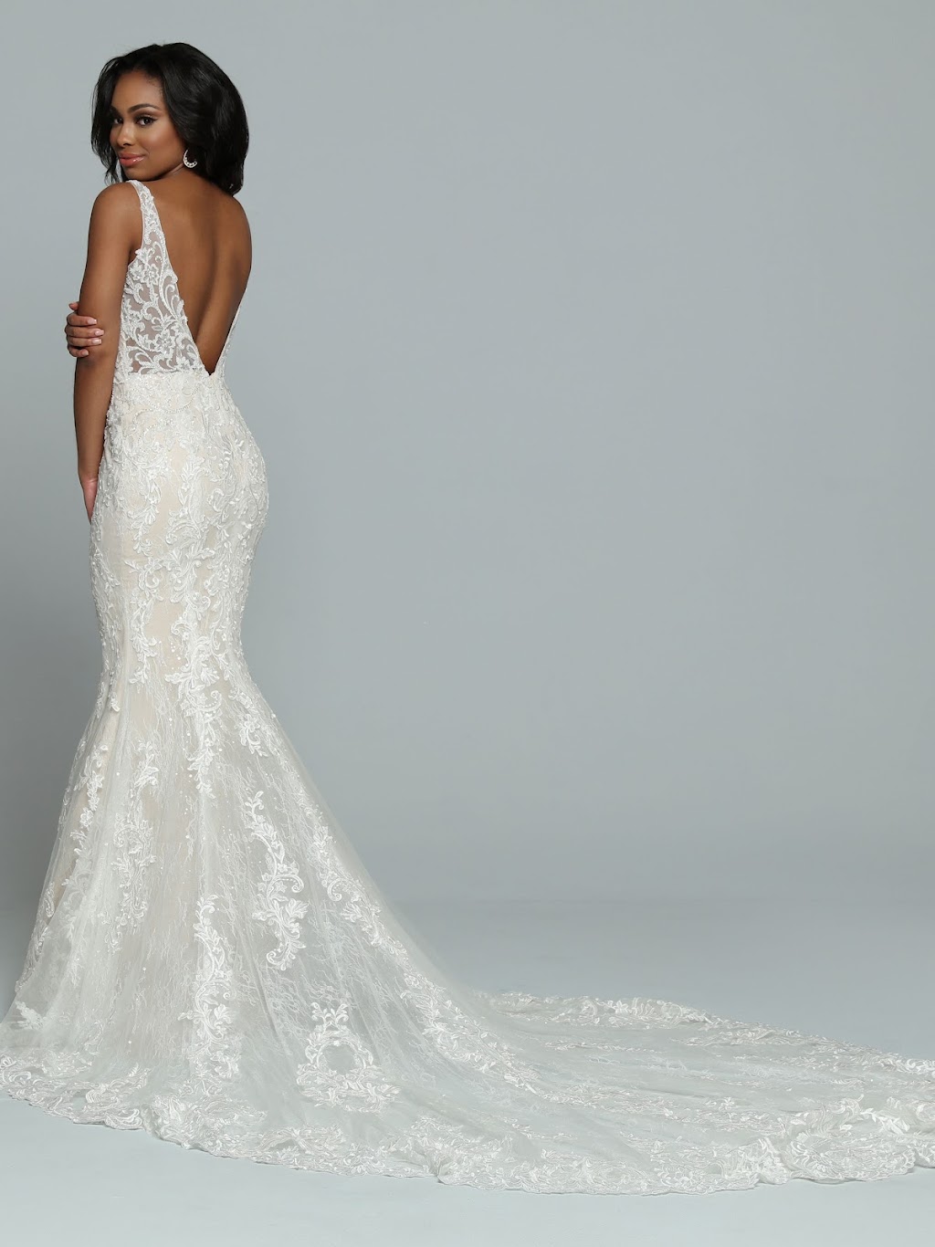 DeLorne Bridal | 3309 Vollmer Rd, Flossmoor, IL 60422, USA | Phone: (708) 433-9535